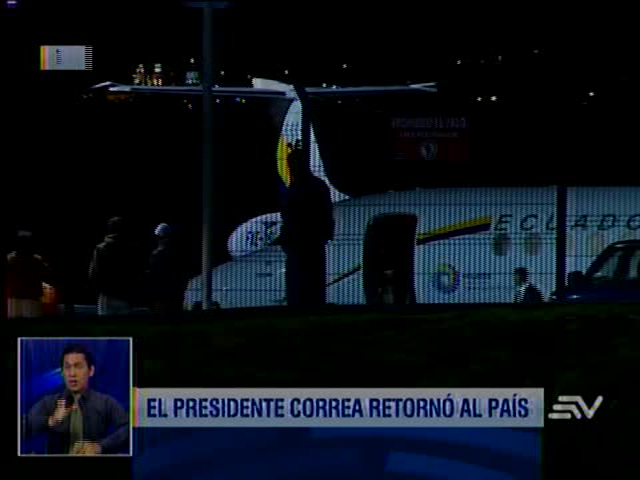 El presidente Rafael Correa llegó esta madrugada al país