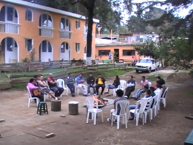 Ecuador invertirá $ 27 millones en construir 5 centros para personas con adicciones