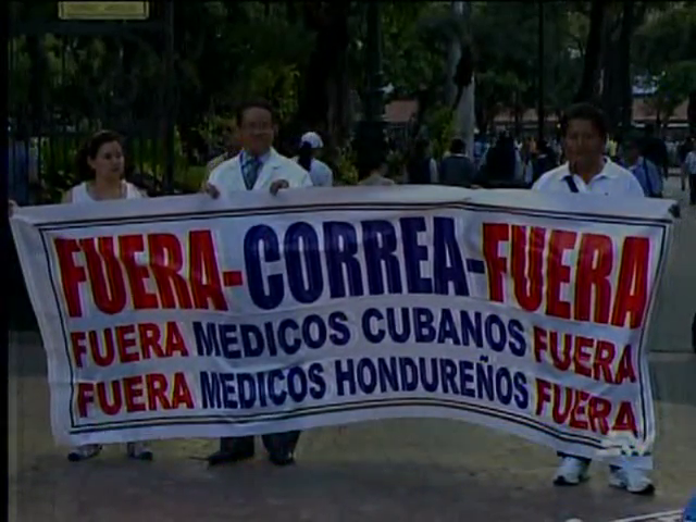 Manifestantes de oposición se autoconvocan por redes sociales en Guayaquil