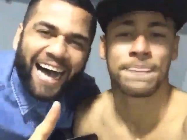 Neymar festeja cantando &quot;El Perdón&quot; de Nicky Jam