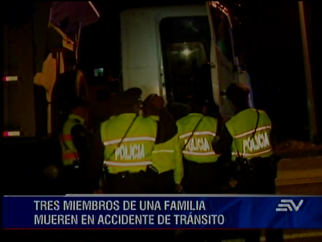 Tres miembros de una familia mueren en accidente de tránsito en Latacunga