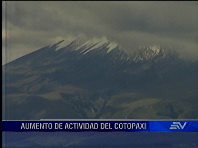 Monitorean permanentemente la actividad del volcán Cotopáxi