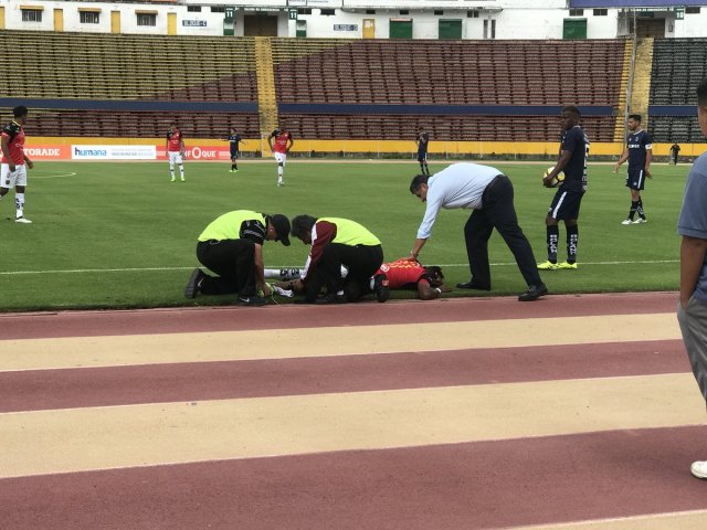Terrible lesión de Abel Araujo en el Deportivo Cuenca