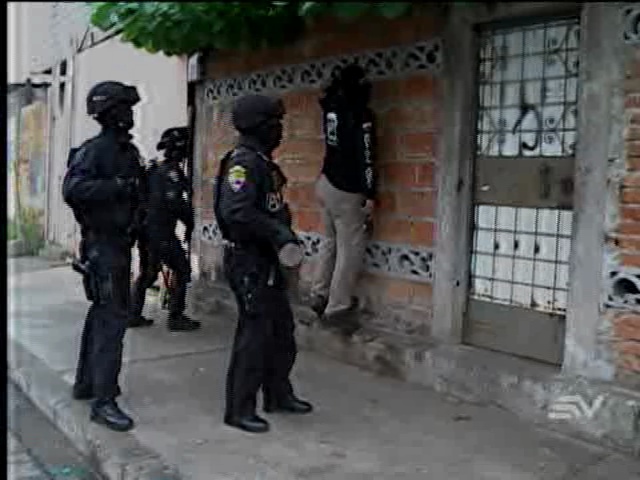 Policía desarticuló banda &#039;robacarros&#039; que operaba en Guayas y Manabí