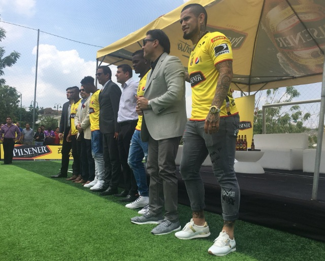 Barcelona presentó a sus primeros 4 refuerzos para la temporada 2018