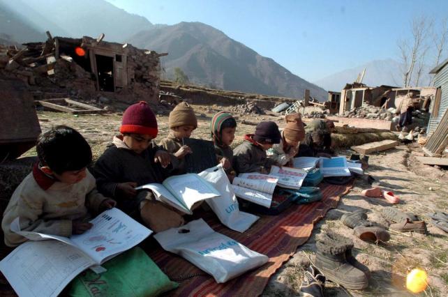 Los niños y adolescentes sin escuela aumentan en el mundo, según la Unesco