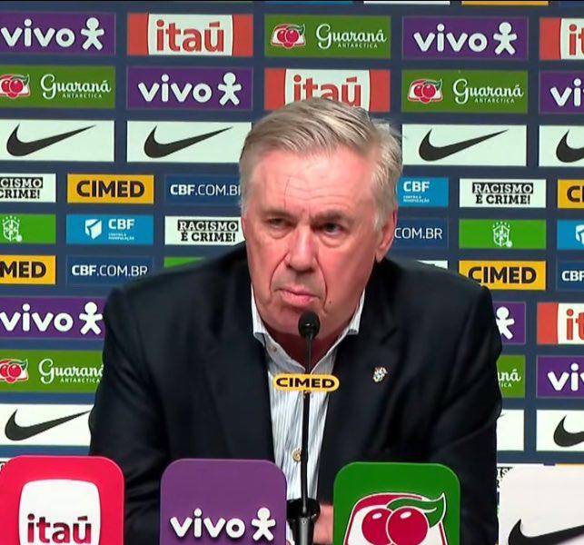 Carlo Ancelotti le dio un consejo a Vinícius Júnior por su pelea con Xabi Alonso.