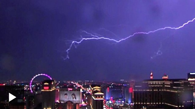 Los espectaculares rayos y relámpagos que iluminaron el cielo