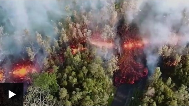 Así se ve desde el aire la erupción del volcán Kilauea en Hawái