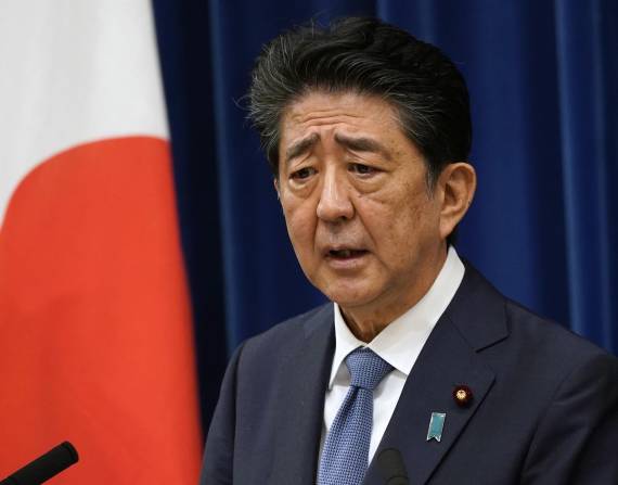 El exmandatario nipón Abe fue atacado en público.