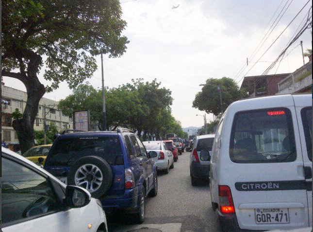Autoridades inician acciones para combatir el caos vehicular en Guayaquil