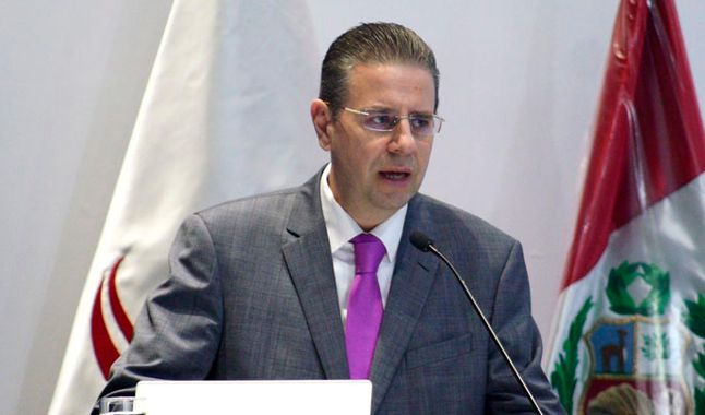 Cárcel por pornografía infantil a exembajador de Hungría en Perú