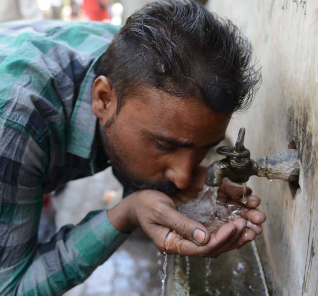 La desalinización del agua de mar, una costosa posibilidad