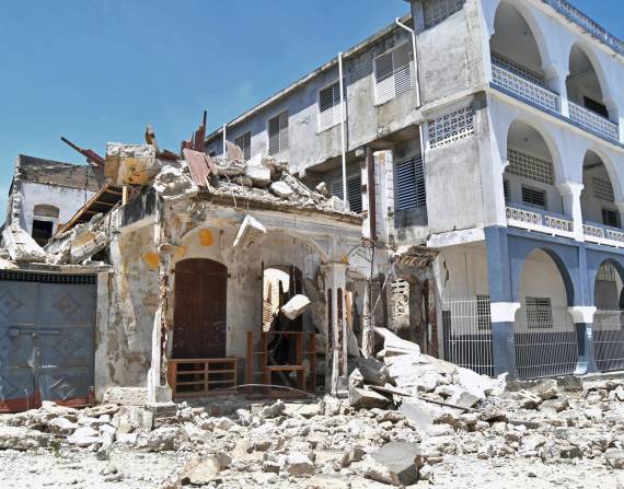 Vista de los daños en edificaciones por el terremoto que afecto al paìs hoy, sábado en Puerto Príncipe. El terremoto de magnitud 7,2 en la escala de Richter.