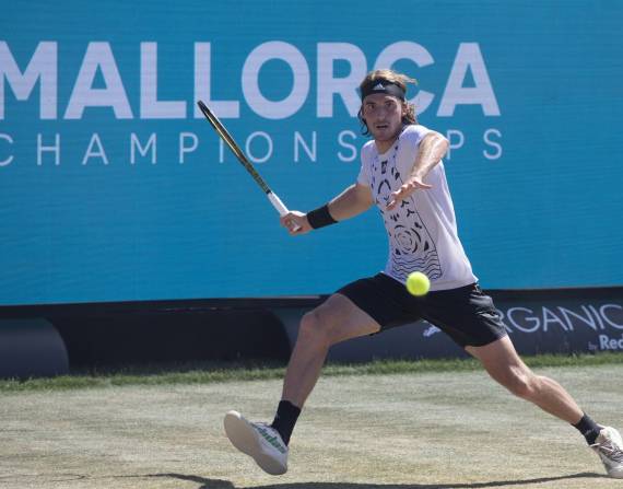 Stefanos Tsitsipas ganó el campeonato de tenis de Mallorca
