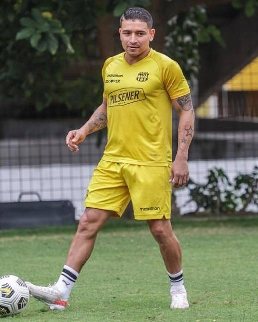 Mario Pineida fue asesinado en los exteriores de una carnicería en Samanes 4, norte de Guayaquil.