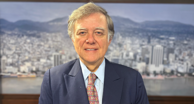 Roberto Salas Guzmán, economista | 04-12-2025