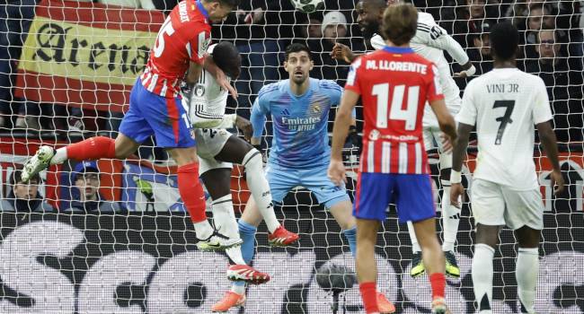 Otra gran atajada de Thibaut Courtois