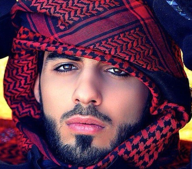 Entrevista: lo que no sabías de 'el hombre más guapo', Omar Borkan Al Gala