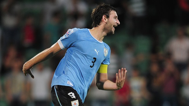 Tabárez cita a Gastón por Aguirregaray para enfrentar a la &#039;Tri&#039;