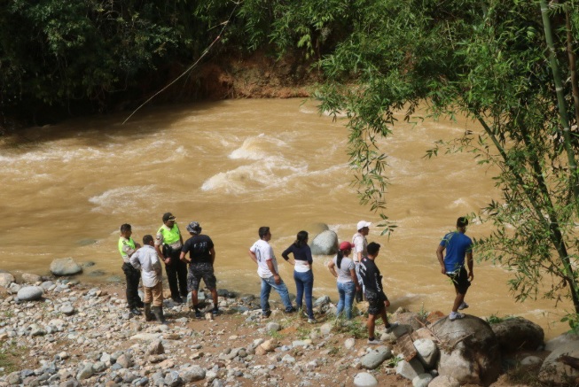 Desaparecen dos jóvenes en río de Portovelo