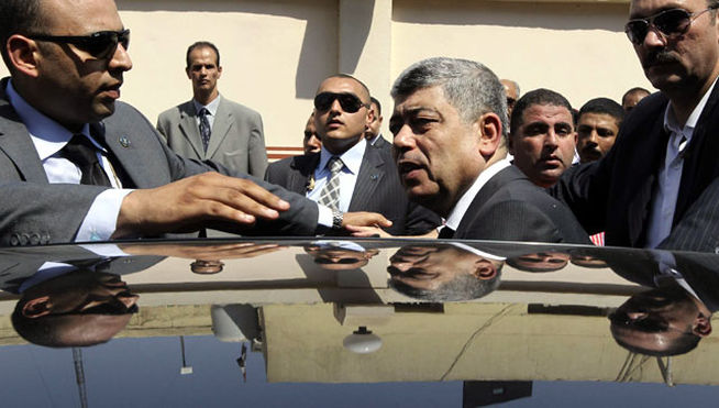 Egipto: Mohamed Ibrahim, ministro del interior, sobrevive a atentado