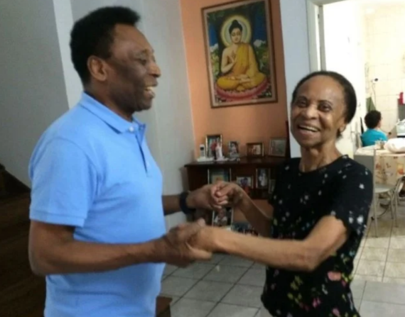 El doloroso momento de la madre de Pelé, que a sus 100 años debe despedir a su hijo