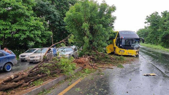 Registran un accidente de tránsito en vía a la costa en el sentido Cerecita-Guayaquil