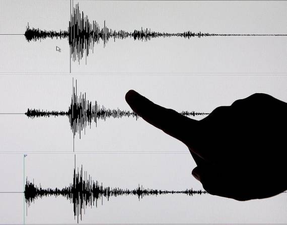 Tres fuertes sismos en Manabí en menos de tres horas ponen en alerta a la población