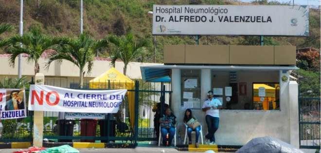 Asambleístas acuden a las instalaciones del hospital Alfredo J. Valenzuela