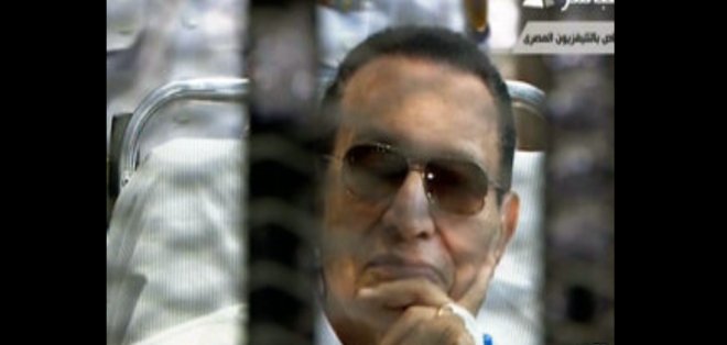Desestiman cargos contra Mubarak en un caso de corrupción