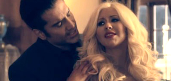 Christina Aguilera y Alejandro Fernández reversionaron un clásico