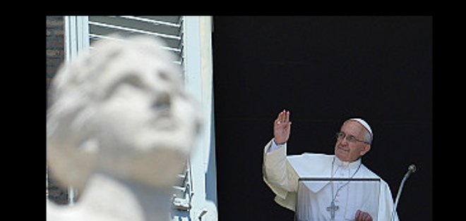 Papa Francisco pide rezar por Egipto y por víctimas de ferry hundido en Filipinas