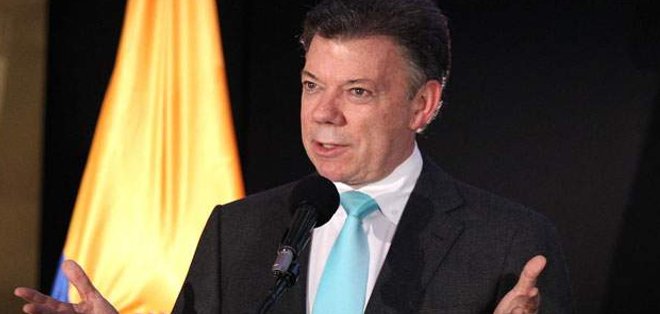 Santos afirma que Colombia atraviesa &quot;una tormenta&quot; por las protestas