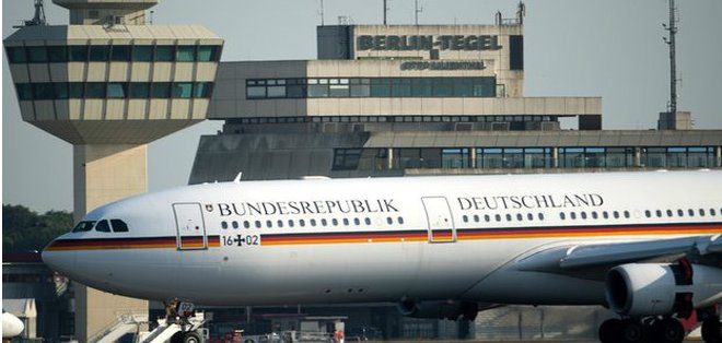 El alemán que bailó semidesnudo en un avión del gobierno