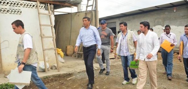 4 personas detenidas por tráfico de tierra en el sector de Voluntad de Dios en Guayaquil