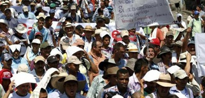 Paro nacional en Colombia afecta al comercio de Ecuador