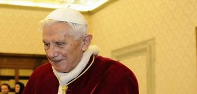 Benedicto XVI dice que se va a orar de un modo más adecuado a su edad