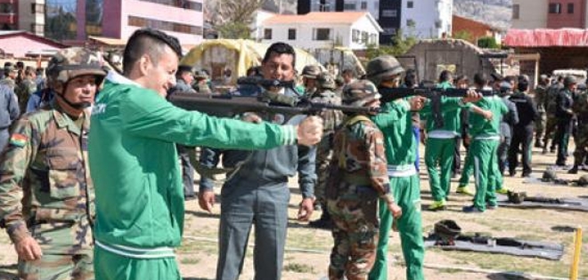 Selección boliviana entrenó &#039;a tiros&#039; para medir a la Tri