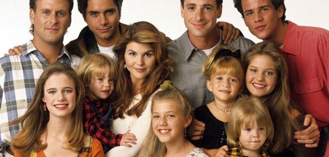 El elenco de Full House se reunió para cantar el tema de la serie