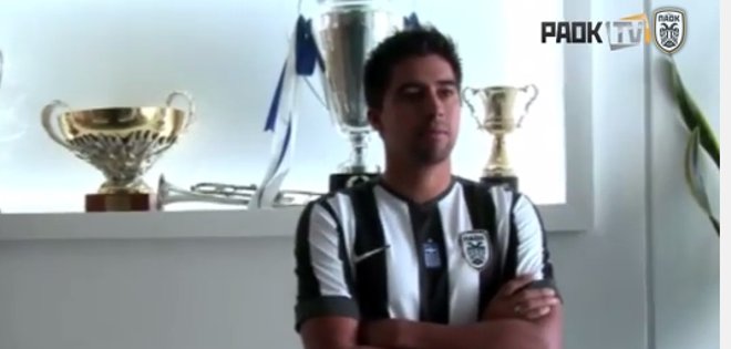 Noboa ya se puso la camiseta del PAOK