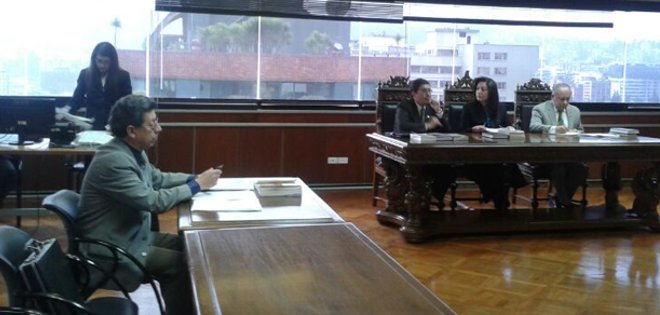 Ratifican prisión de año y medio contra un policía por revuelta del 30S