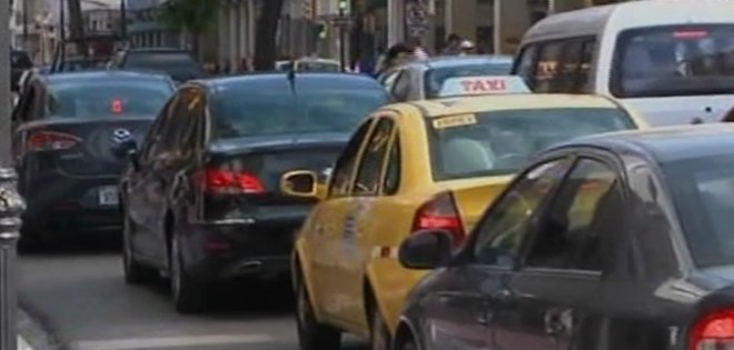 Aprueban ordenanza para facilitar circulación vehicular en Guayaquil