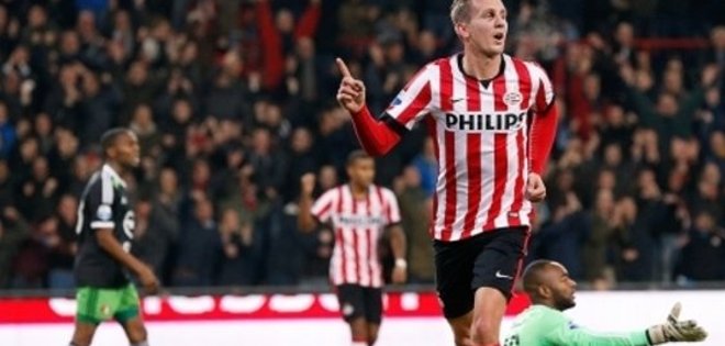 Dos derrotas consecutivas del Ajax dejan el camino libre al PSV