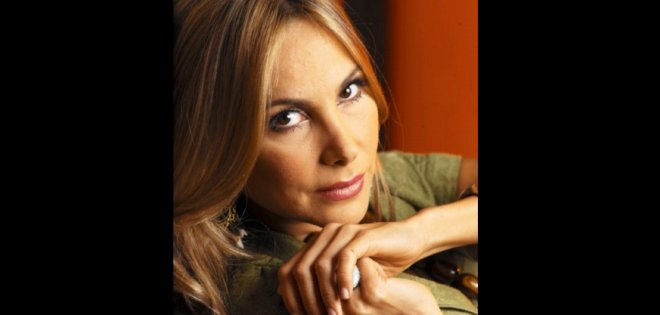 Actriz Natalia Streignard, angustiada por aprehensión de sus padres