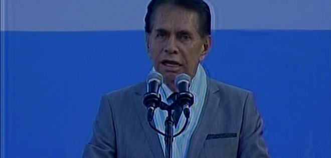 Entregan presea al mérito cultural a Alfonso Espinosa de los Monteros