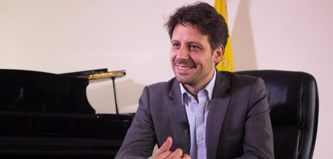 Long anuncia reunión de cancilleres de países petroleros en Quito