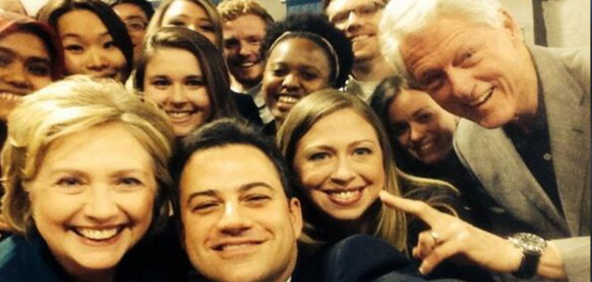 Siguen los &#039;selfies&#039;, ahora con los Clinton