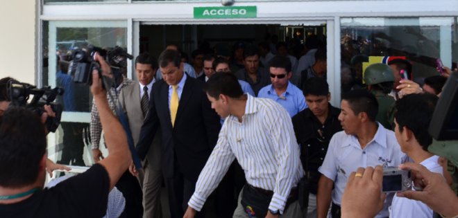 Correa comprueba construcción de centro de salud en Cotopaxi