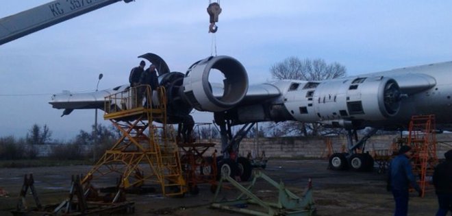 Bombardero estratégico ucraniano sale a subasta en línea